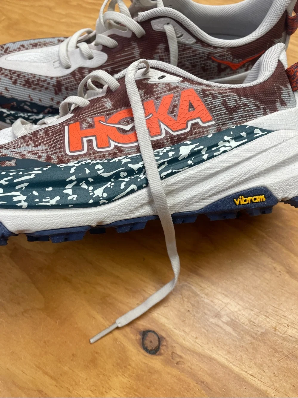 HOKA SpeedGoat 6 8D